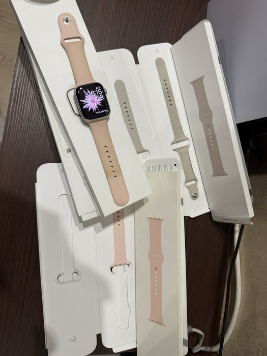 Продам годинник Apple watch 7 45mm starlight