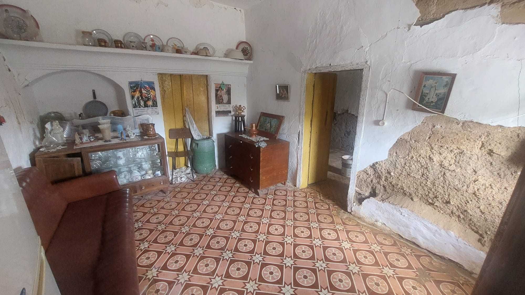 Ruina em Salir, Montes Novos com logradouro 50m2