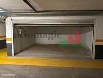 Garagem Box 2 carros disponível Condomínio Grão Vasco - Benfica - L...