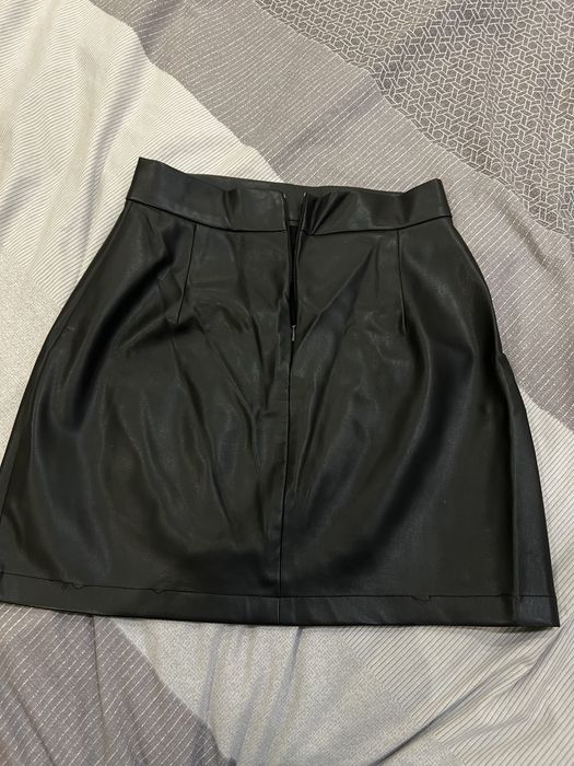 Юбка чорна еко шкіра
