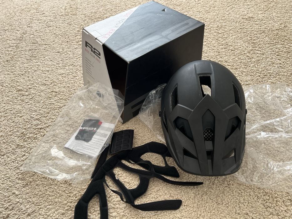 Трейловий велосипедний шолом R2 trail 2.0