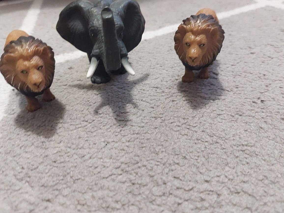 Figurki zwierząt słoń, lew wysyłka 1 zł