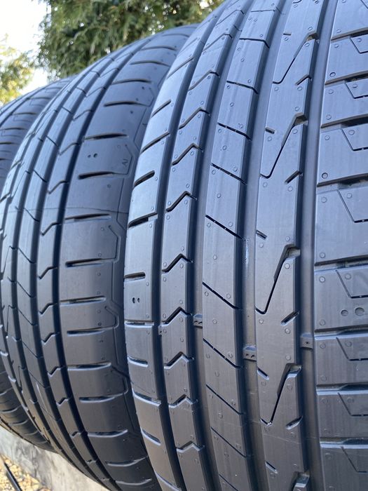 215/65/17 Sprzedam komplet opon Hankook