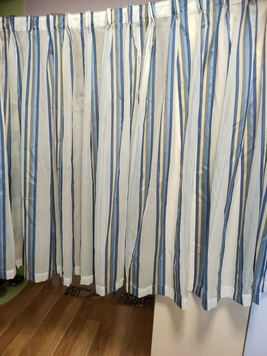 Продам гардины на окно.