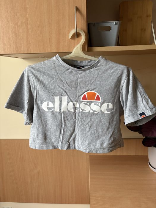 Krótki top ellesse