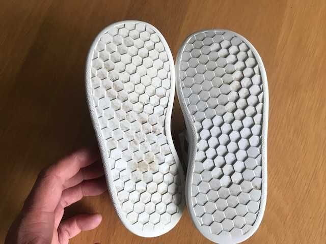 Sapatilhas Adidas Grand Court castanho bronze T25