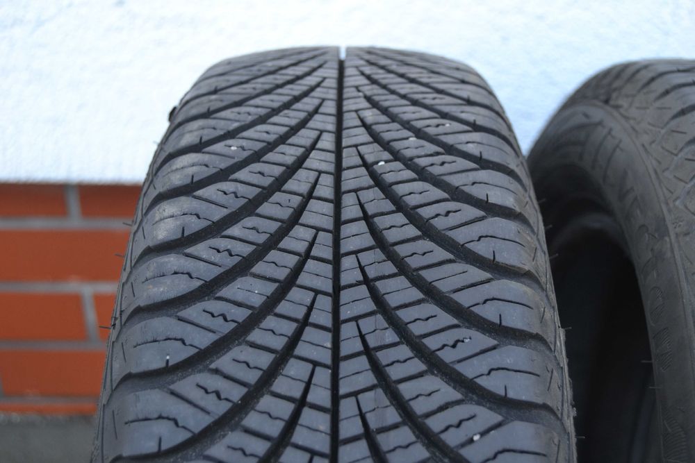 2x całoroczne 165/65r14 Goodyear Vector 2021rok 165/65-14 wielosezon