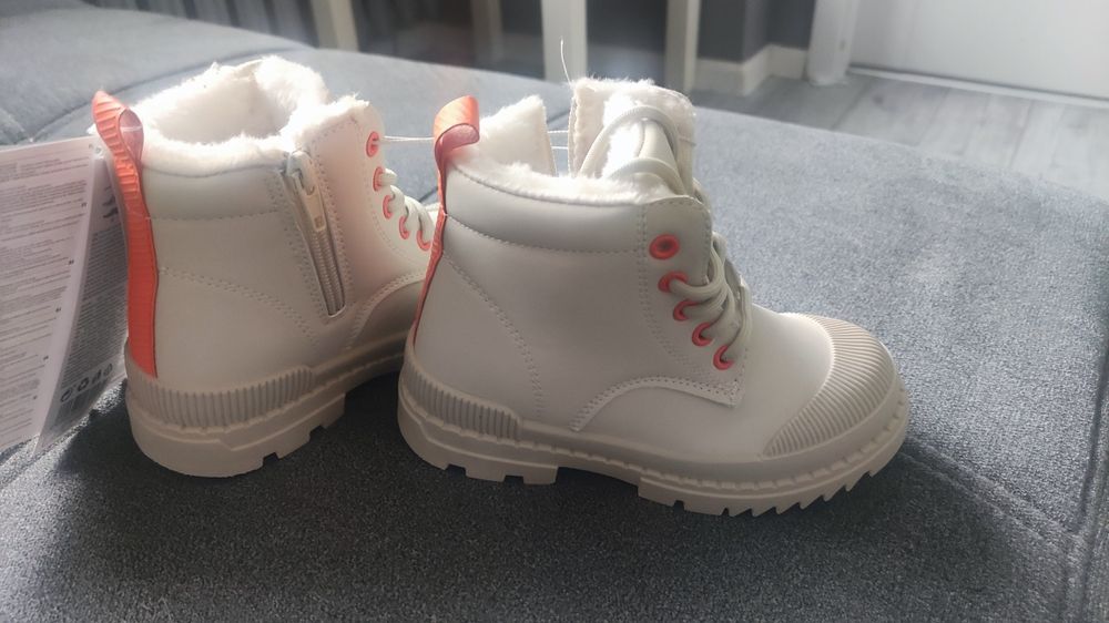 Nowe kultowe buty zimowe, trapery, botki - ocieplane - rozm. 27