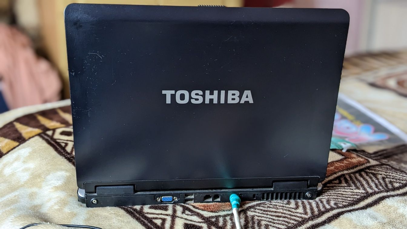 Toshiba Satellite L40 ноутбук