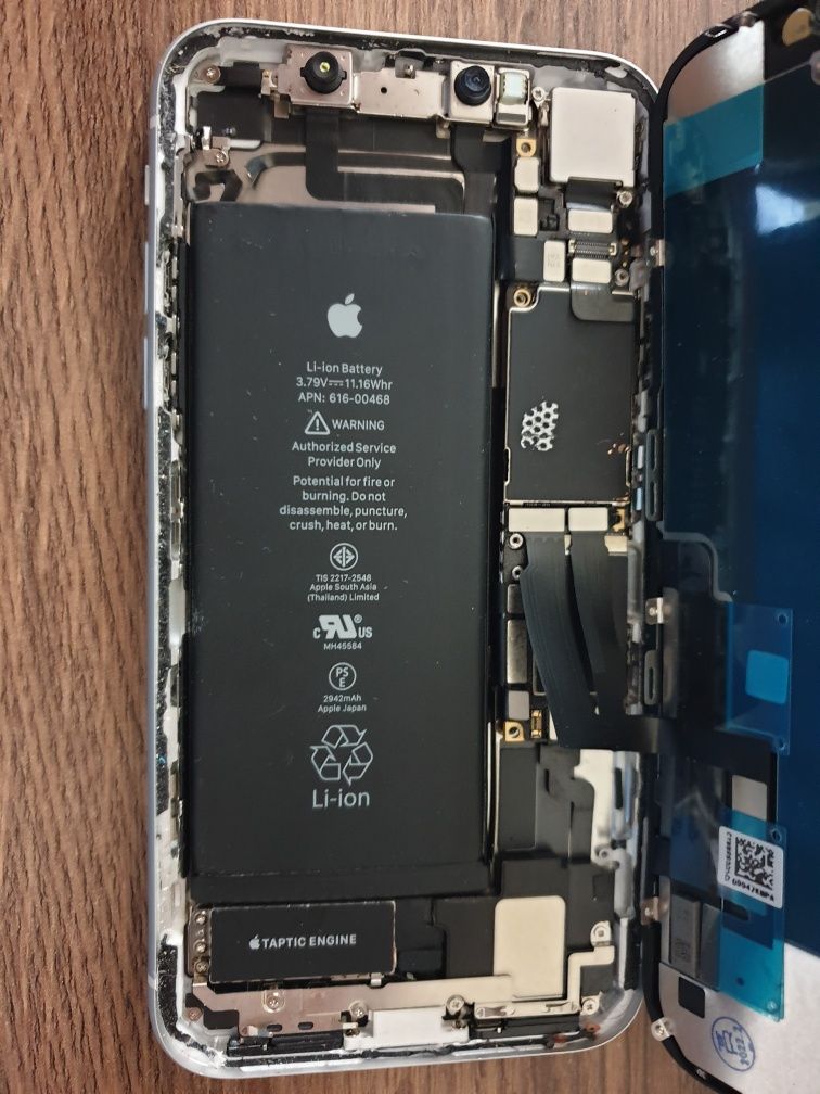 Iphone XR 64Gb , BATERIA 100%, Nowy Wyświetlacz ,