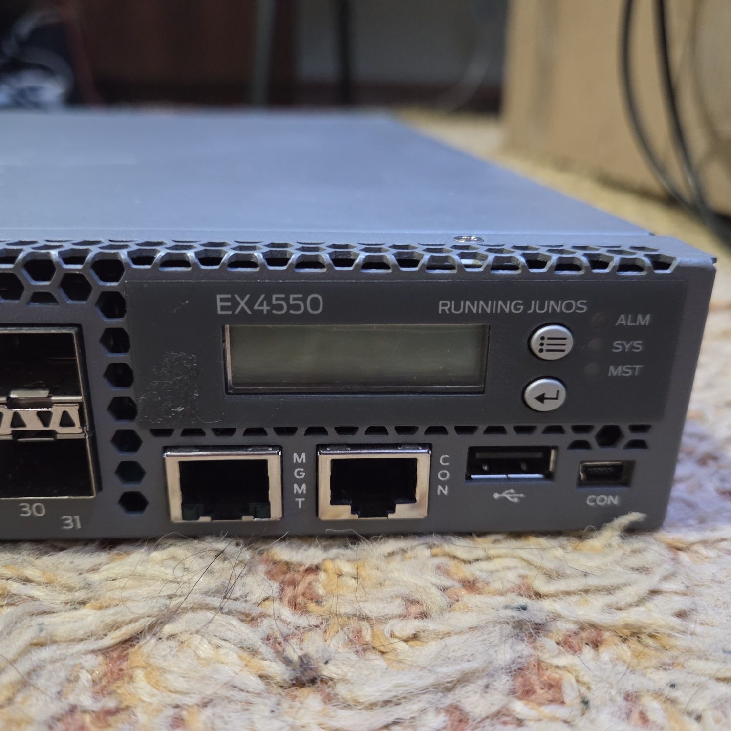 Juniper EX4550-32F-AFO
