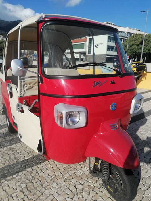 Tuk Tuk Piaggio Ape 200