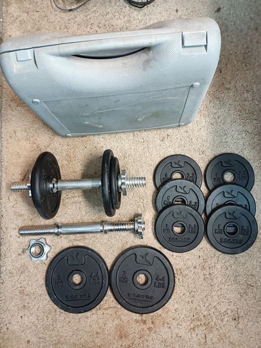 Conjunto de Halteres 20k marca DOMYOS com caixa.
Perfeito estado