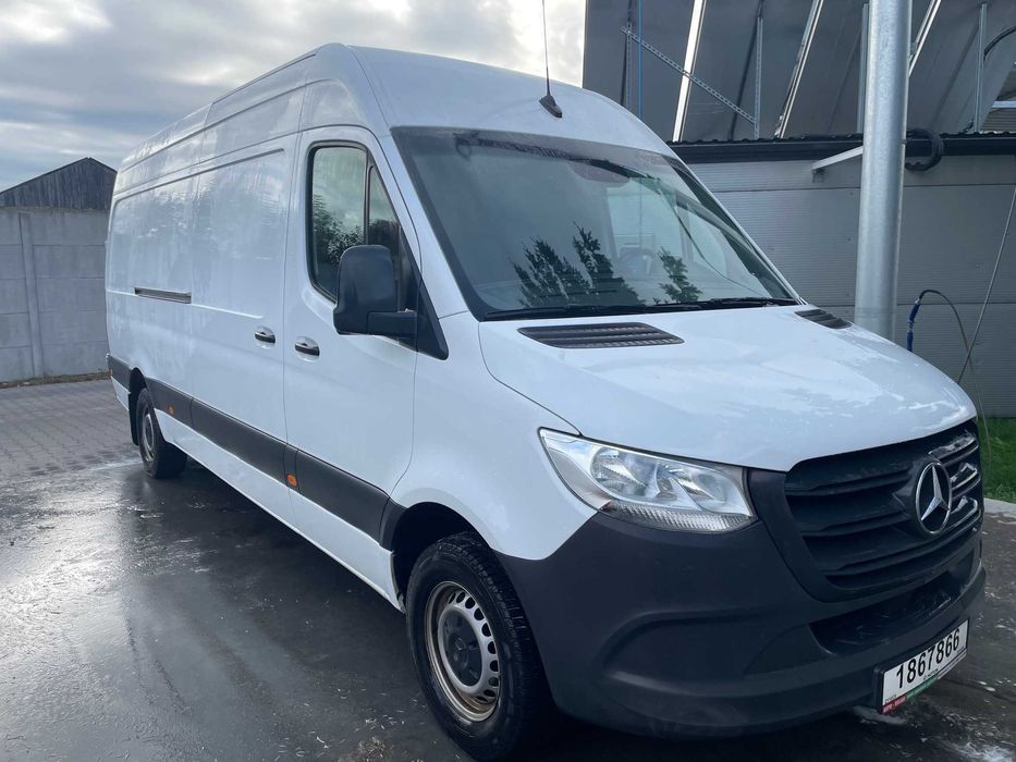 Mercedes Sprinter 317 automat, L4H2, hak 3,5 tony, webasto, winda