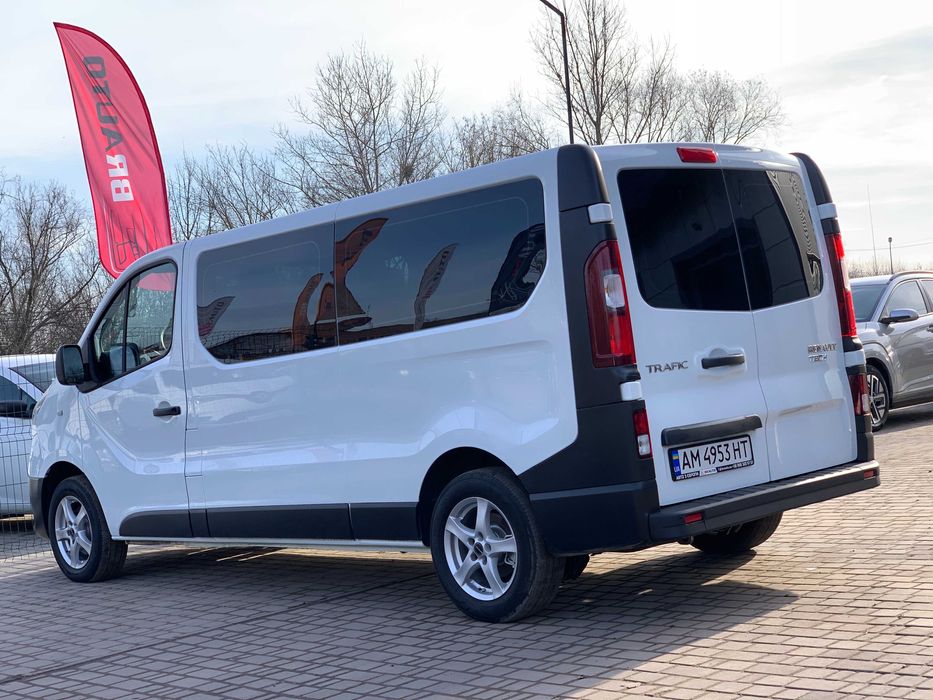 Renault Trafic 2019 9 місць