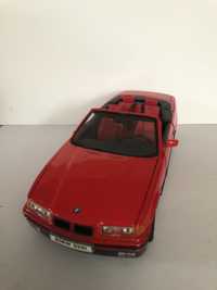 BMW 325i de 1998 escala 1/18