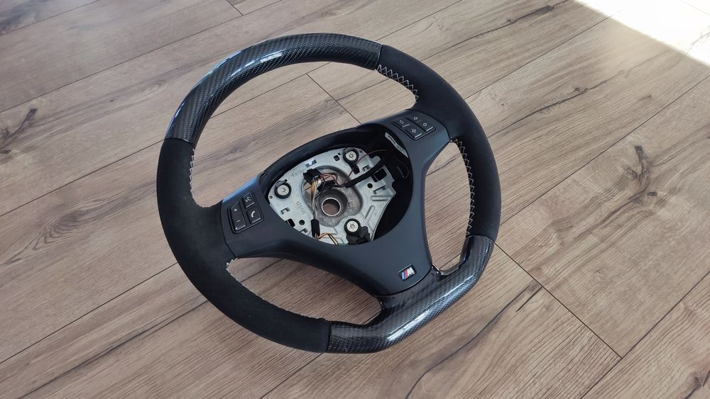 Kierownica carbon + alcantara BMW E90 E91 E92 E87 E88 E82