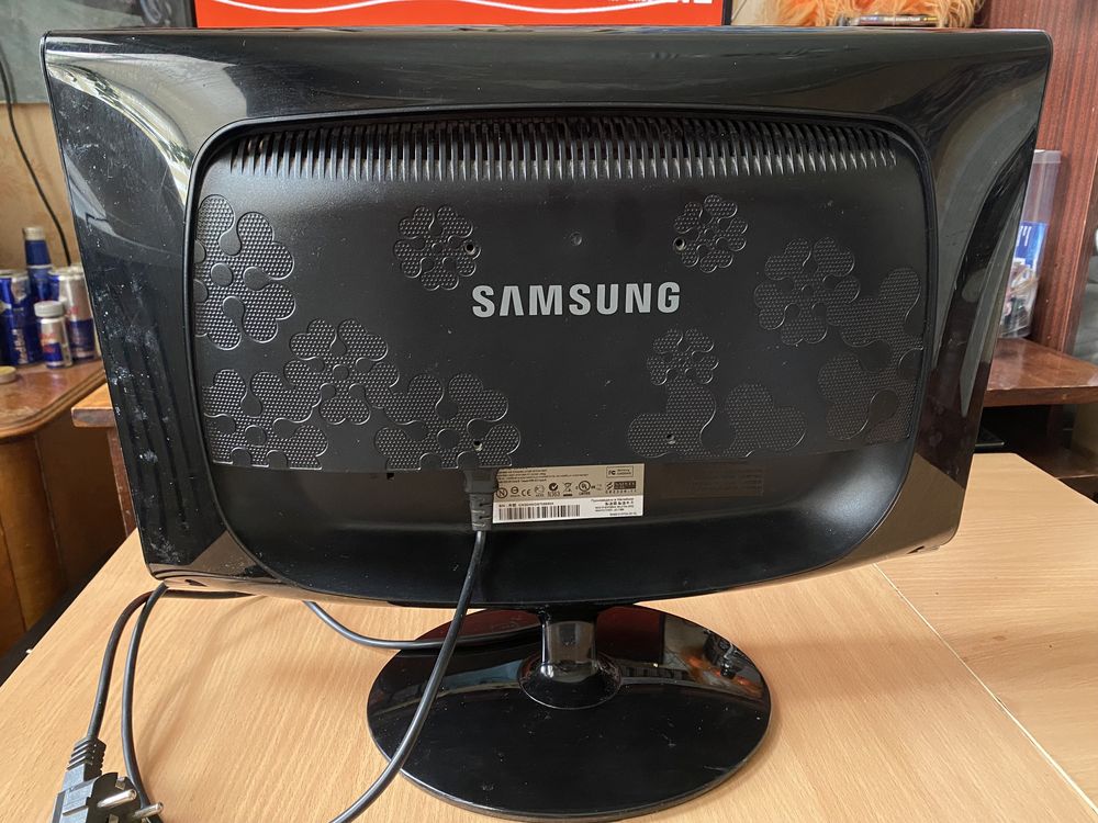 Монитор Samsung 2033SN