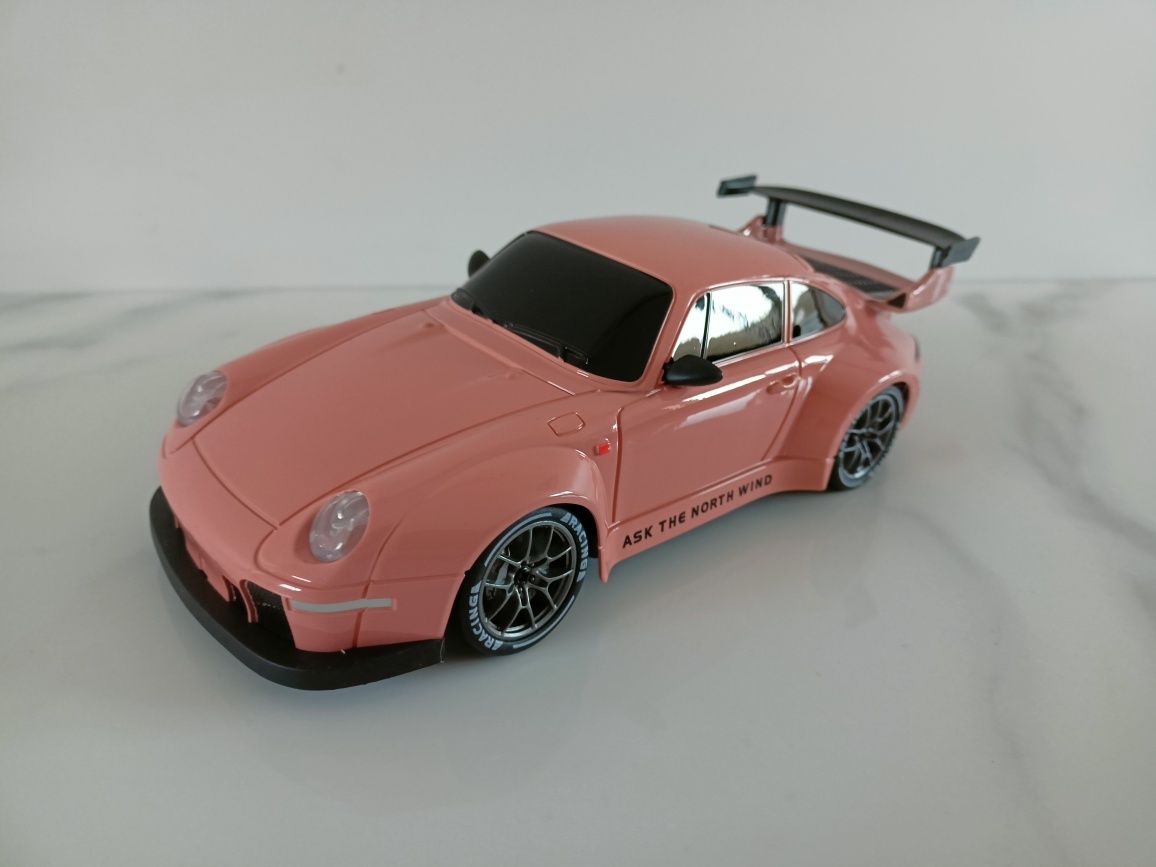 Zdalnie sterowany samochód do driftu z napędem na 4 koła