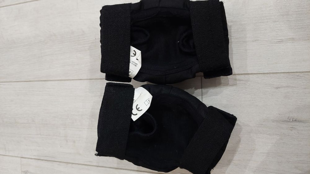 Ochraniacze TSG basic set black S