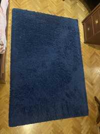 Niebieski włochaty dywan IKEA 200×137