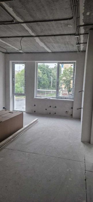 Продам простору квартиру в ЖК"Вертикаль"