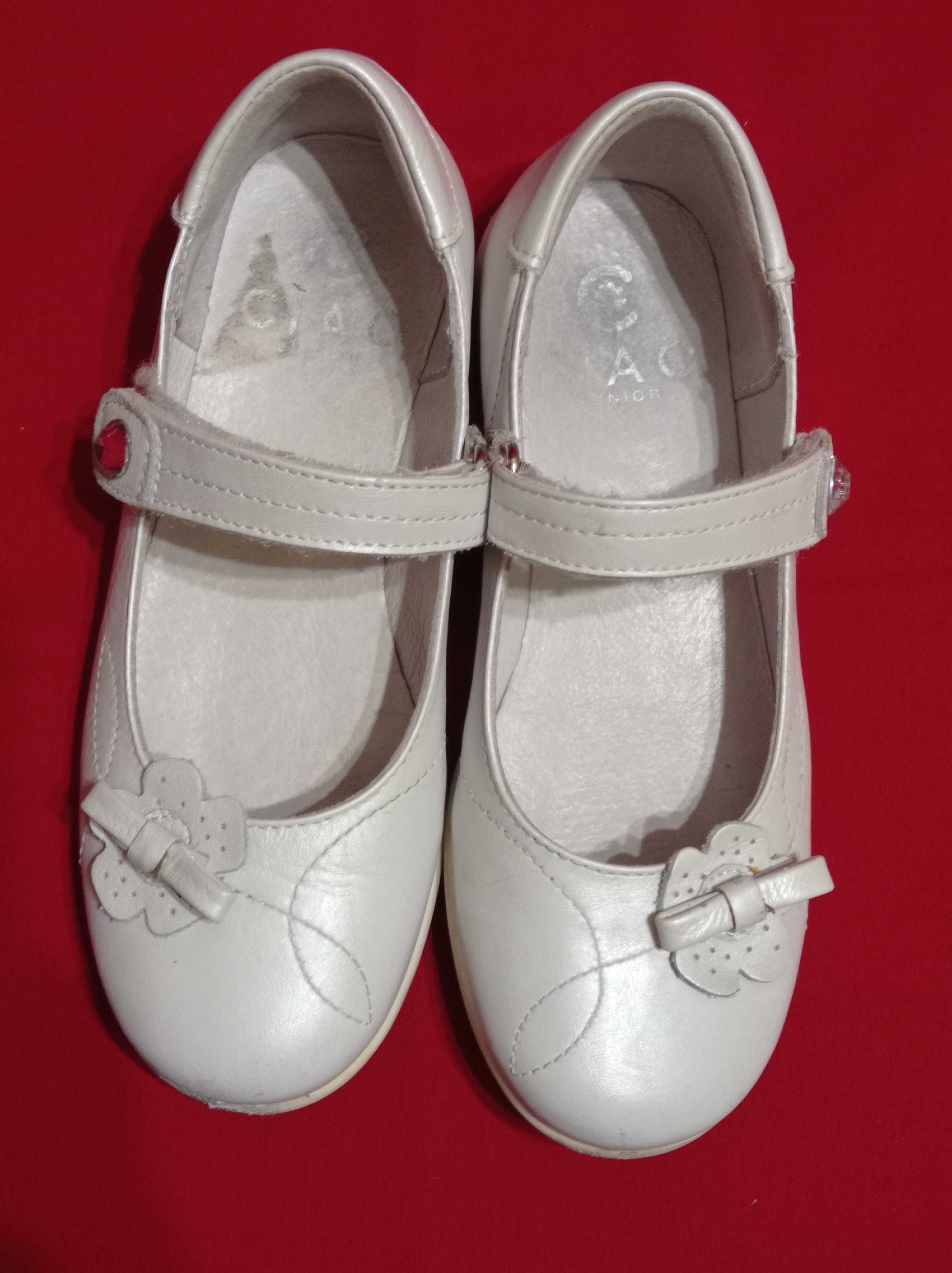 Мештики туфлі для дівчинки розмір 30 білі
