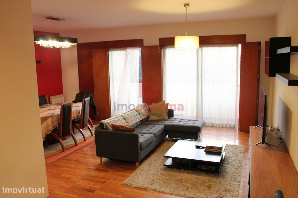 ​​​Apartamento T3 em Vila das Aves, Santo Tirso