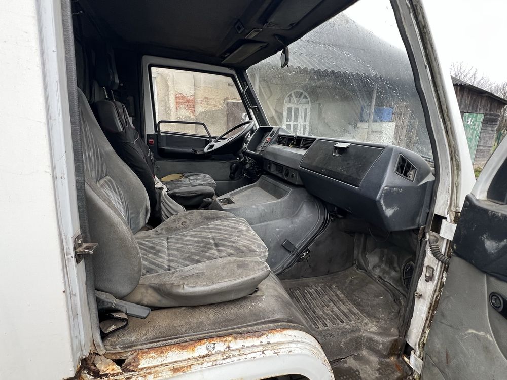 Продаж автомобіля MB-100