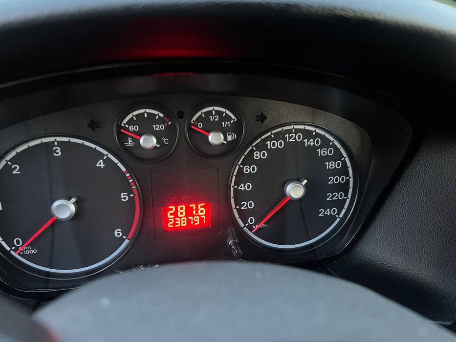 Продам Форд фокус 2010