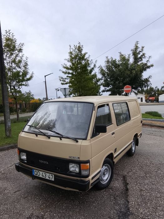 Toyota hiace 6 lugares mista