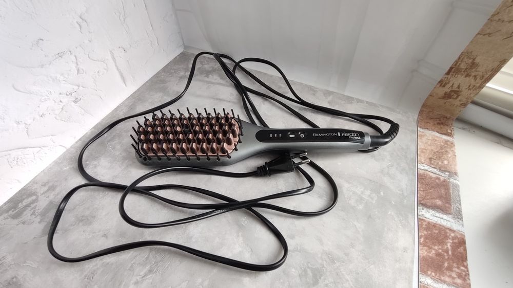 Щітка для випрямлення волосся Remington б.у.
