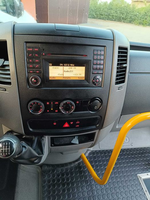 Volkswagen Crafter 2,0 TDI 2013 r 9 osobowy winda dla wózków Opłacony