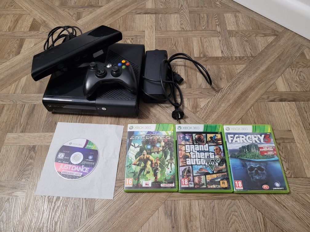 Xbox 360 + Kinect + Pad + Gry