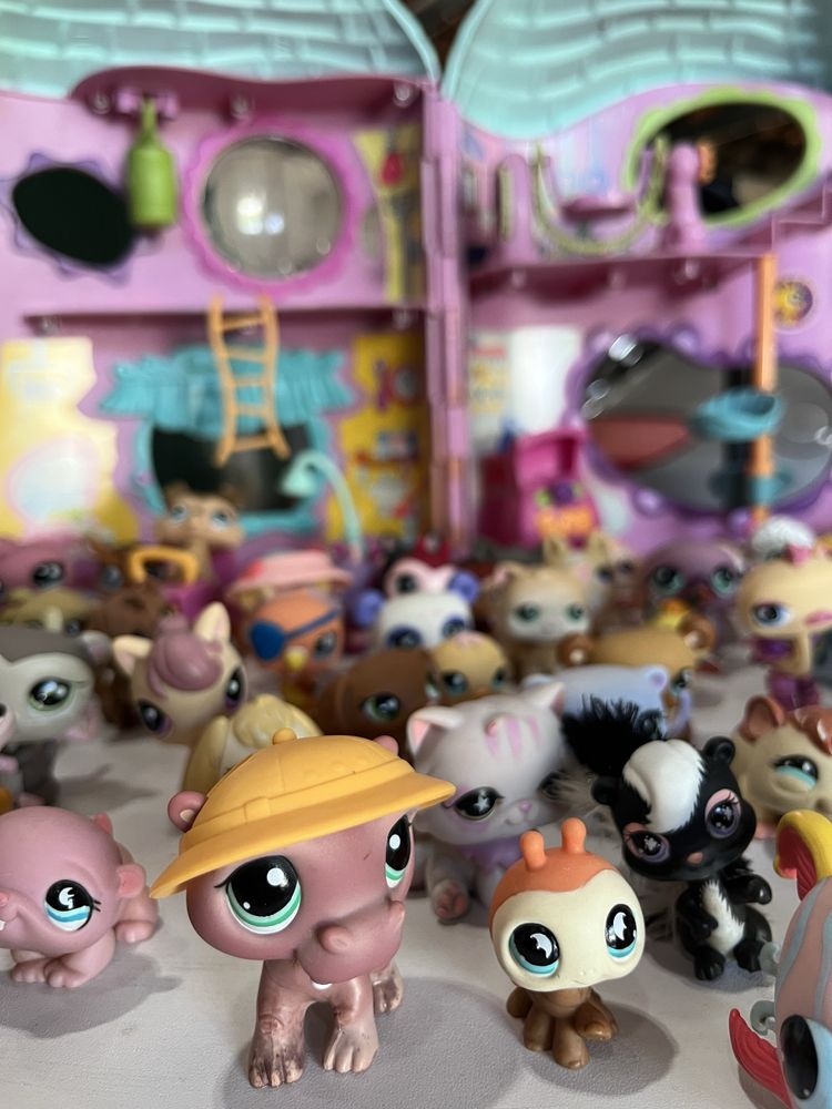 Casa dos Little Pet Shop com 53 bonecos e acessórios