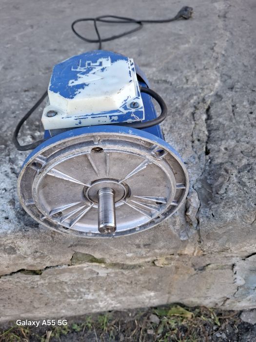 Електродвигун АІР 1.7 кВт 3000 об/хв 220v.