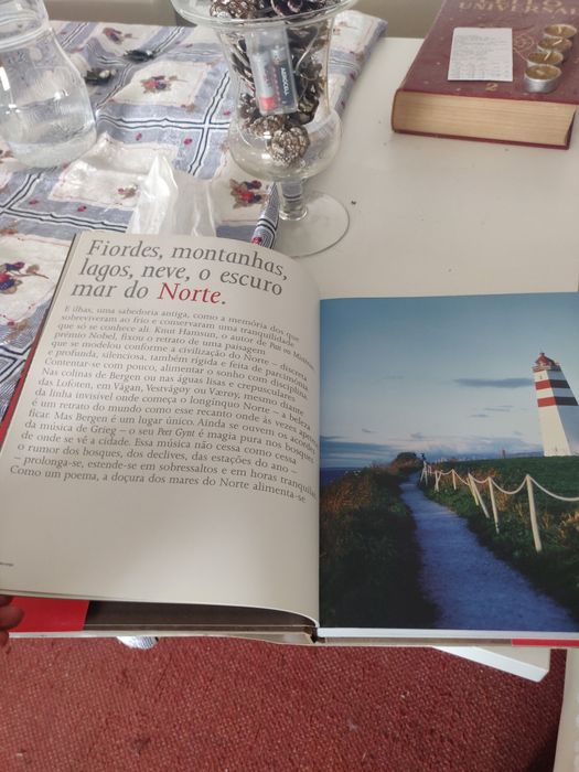 Livro sobre cultura de vários países