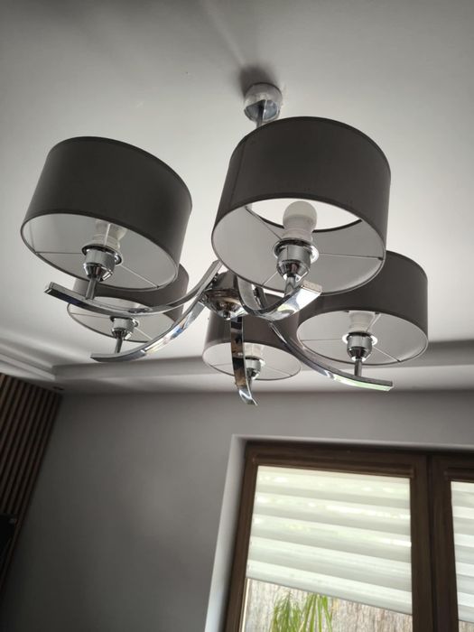 Żyrandol lampa, bialy szary