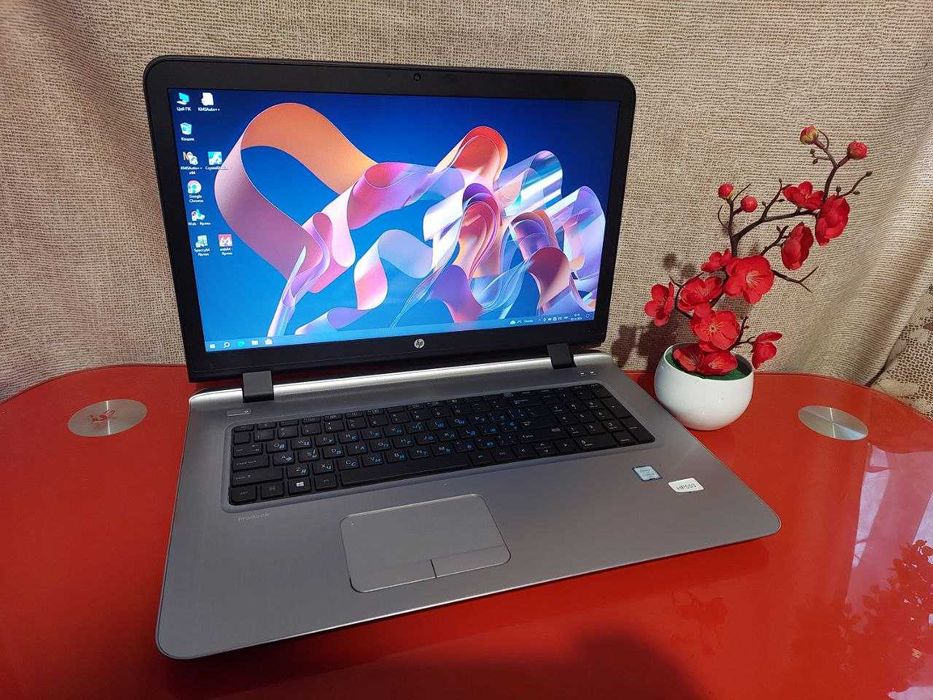 Игровой ноутбук 17.3"  i5-6200U 16GB DDR3 Radeon R7  SSD128Gb+1TbHDD