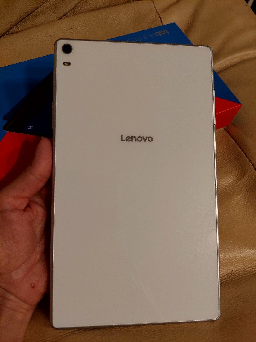 Tablet Lenovo 4 8 PLUS model TB-8704X WLAN+LTE