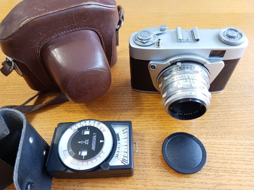 Stary aparat Altix-N z obiektywem Zeiss Tessar+etui+światłomierz