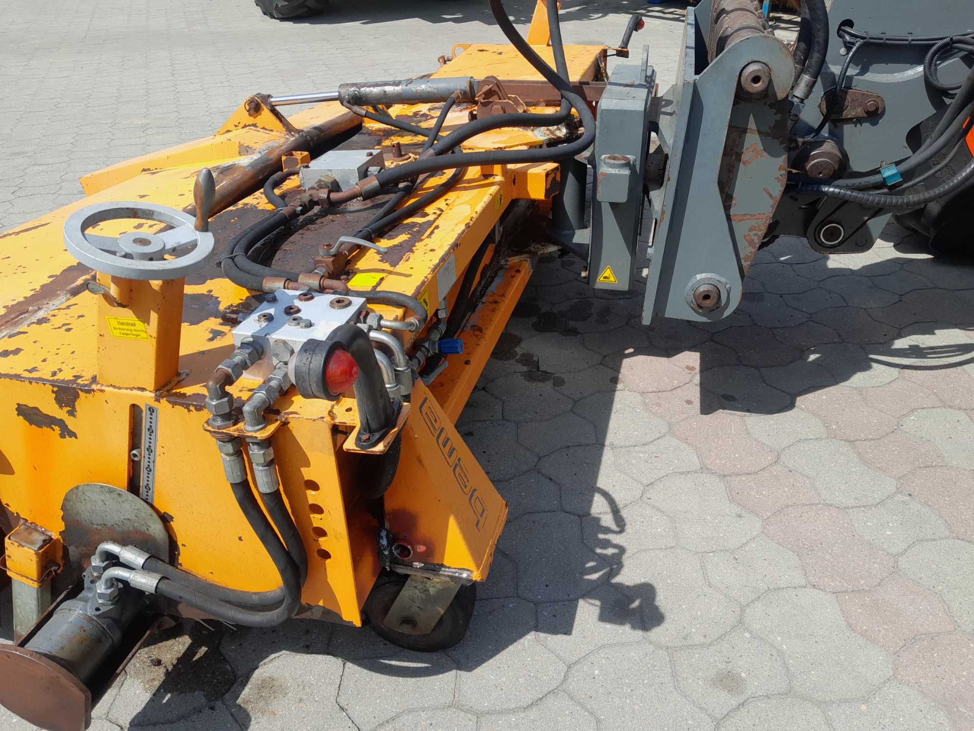 Zamiatarka szerokość 2.60 m, mocowanie Claas Scorpion , kramer, bema
