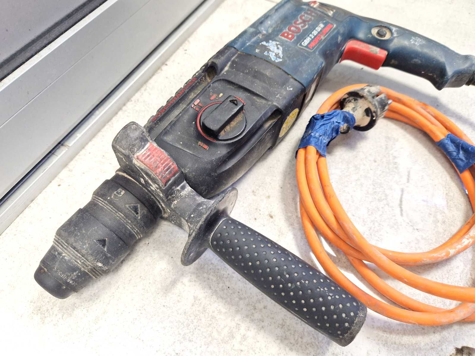 Młotowiertarka Bosch  GBH 2-26 DFR