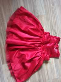 Śliczna czerwona sukienka rozm 86