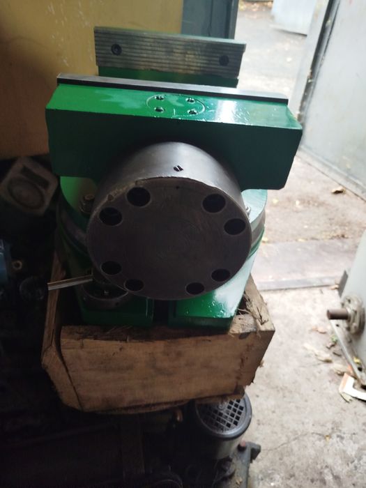 Лещата тиски станочні поворотні 250 мм