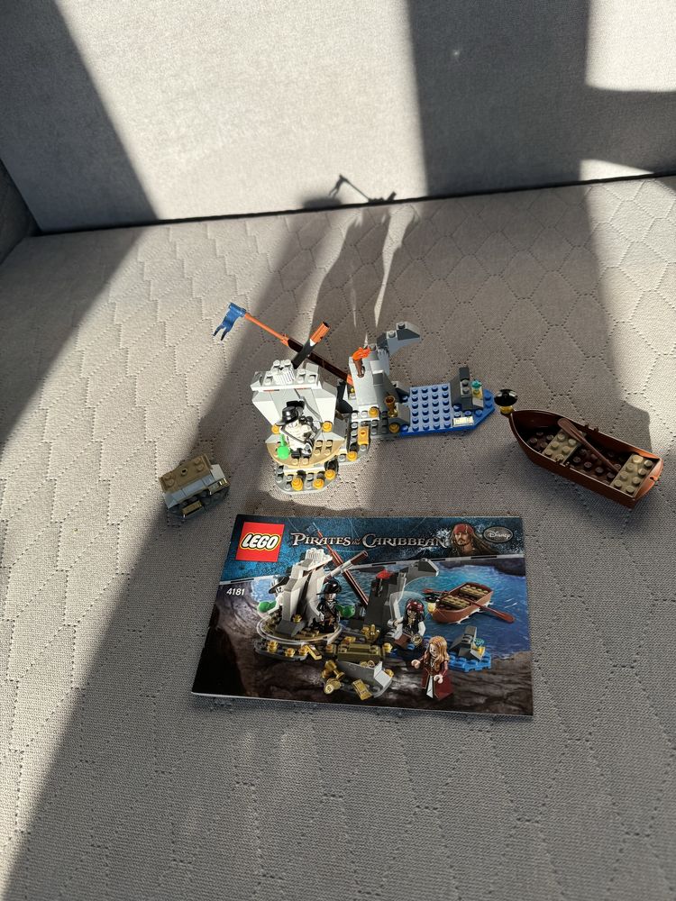 Lego 4181  Pirates of the Caribbean -  Isla De Muerta