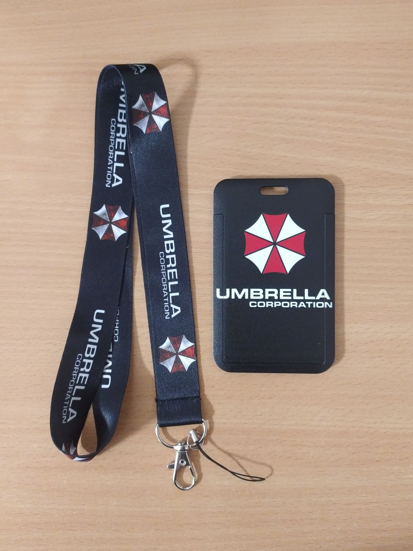 Бейдж / Кардхолдер / Держатель для карт с лентой Umbrella ОБИТЕЛЬ ЗЛА