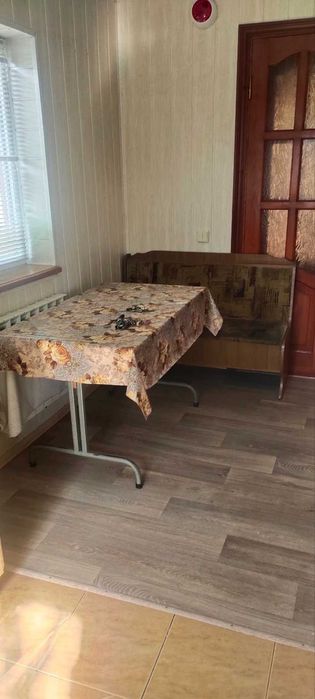 Здається будинок 100 кв.м. нормальний житловий стан. Все є для життя.
