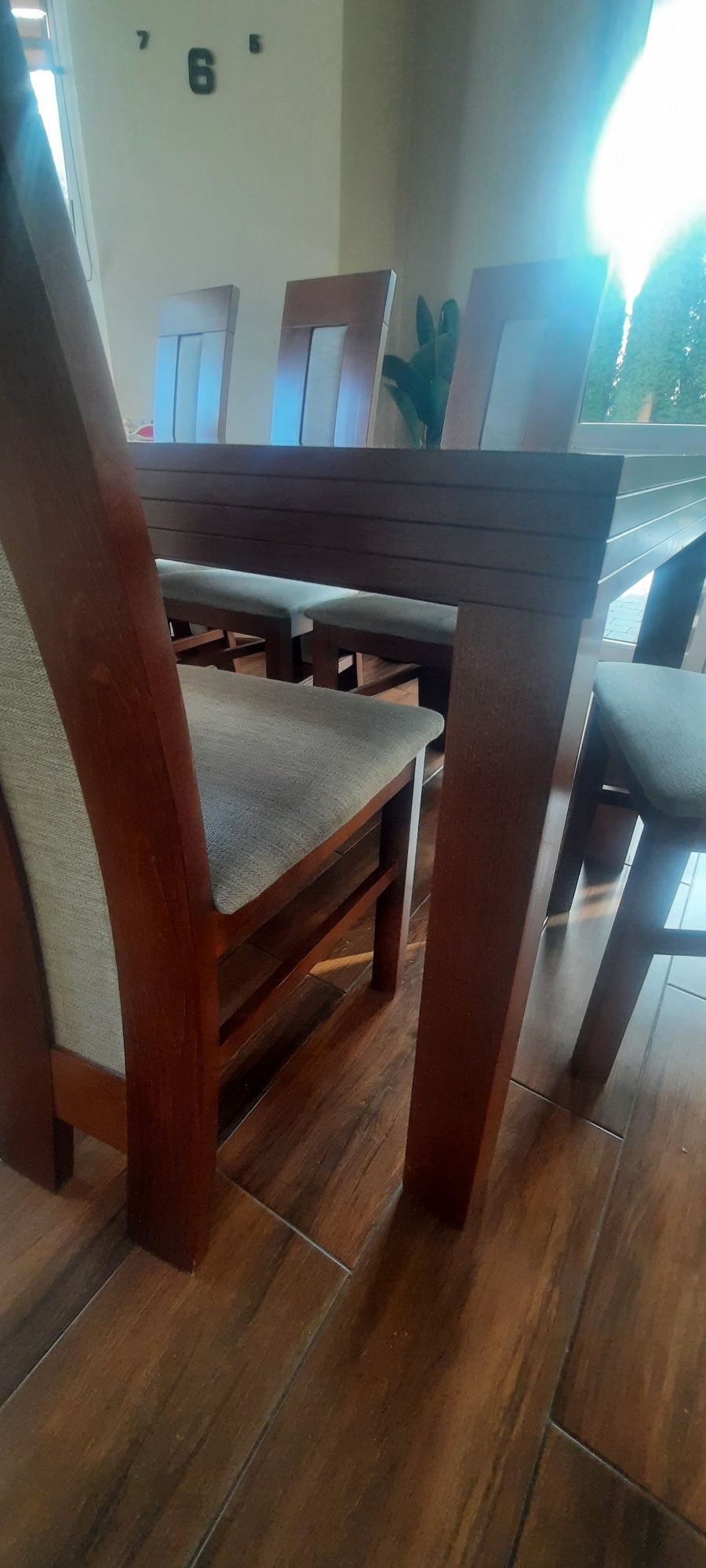 Stół z krzesłami rozkładany + 8 krzeseł
