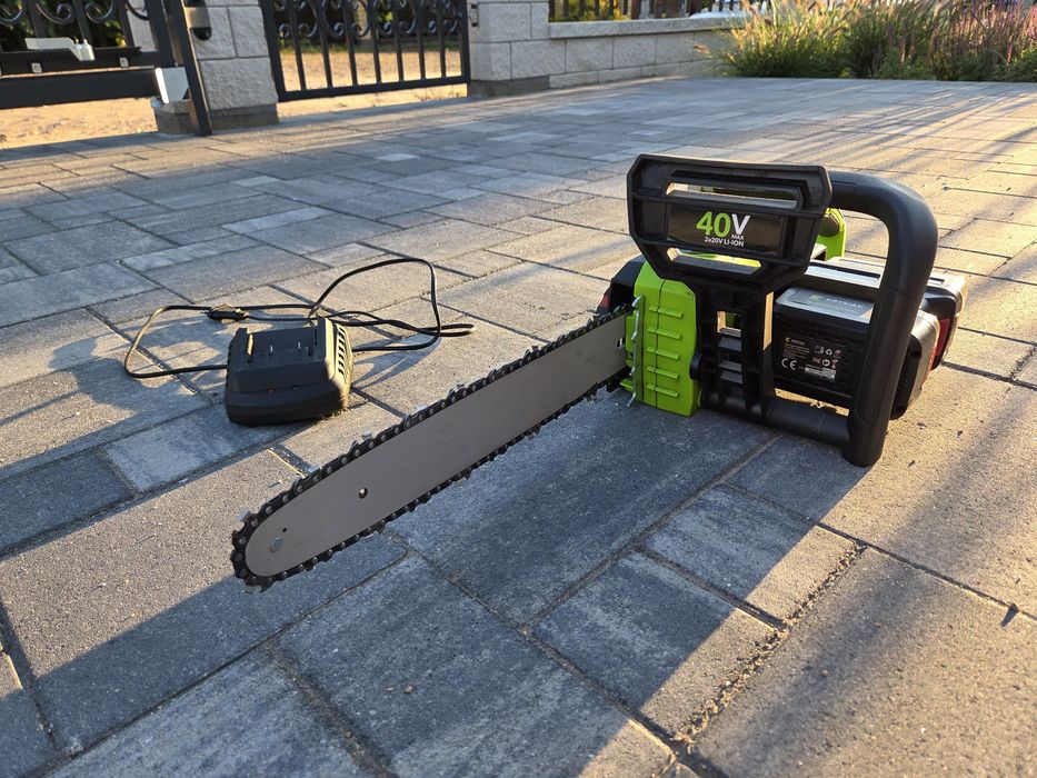 Pilarka / piła łańcuchowa 4garden AP3522 + 2xAKU 4Ah + ładowarka